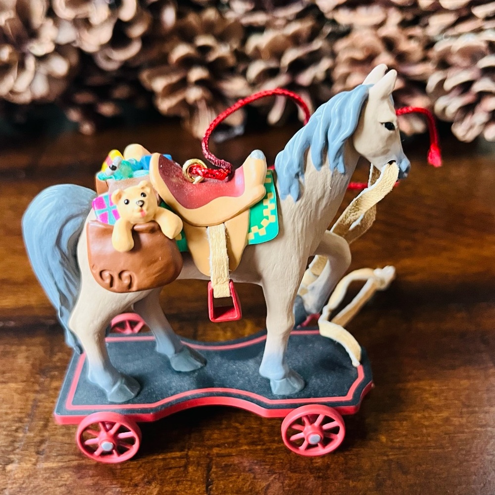 1999 Hallmark Keepsake Ornament